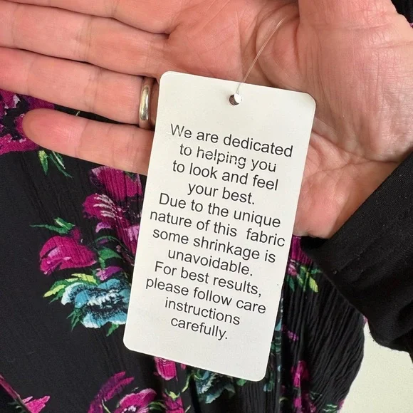 Woman Within-NWT 3X black/pink floral rayon V-neck crinkle dress. New with tags! - Picture 9 of 13